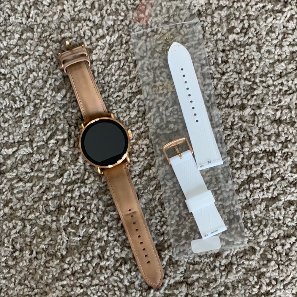 Fossil smart watch with changeable band